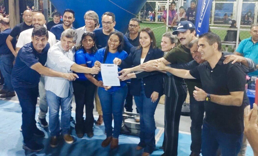 Flávio Cabo Almi acompanha entrega de arena no Paulo Coelho Machado e reforça compromisso com a comunidade - Câmara Municipal de Campo Grande