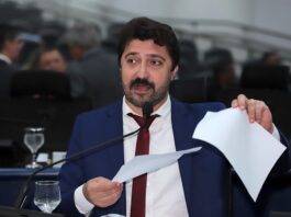 Flávio Cabo Almi reforça diálogo sobre dependência química e apresenta demandas por segurança e reparos urbanos – Câmara Municipal de Campo Grande Flávio Cabo Almi reforça diálogo sobre dependência química e apresenta demandas por segurança e reparos urbanos - Câmara Municipal de Campo Grande