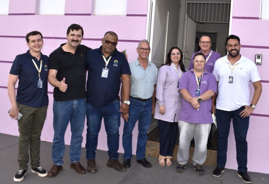 Flávio Cabo Almi visita a APAE e reforça o compromisso com a inclusão - Câmara Municipal de Campo Grande