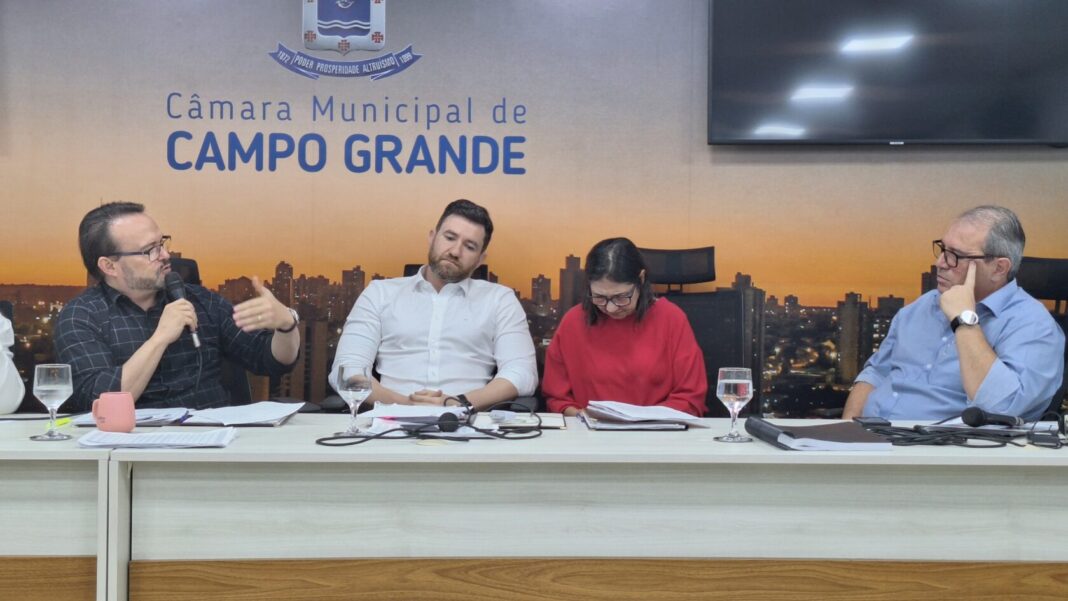 Gerente do Consórcio Guaicurus confirma irregularidade: 97 ônibus circulam acima da idade permitida - Câmara Municipal de Campo Grande