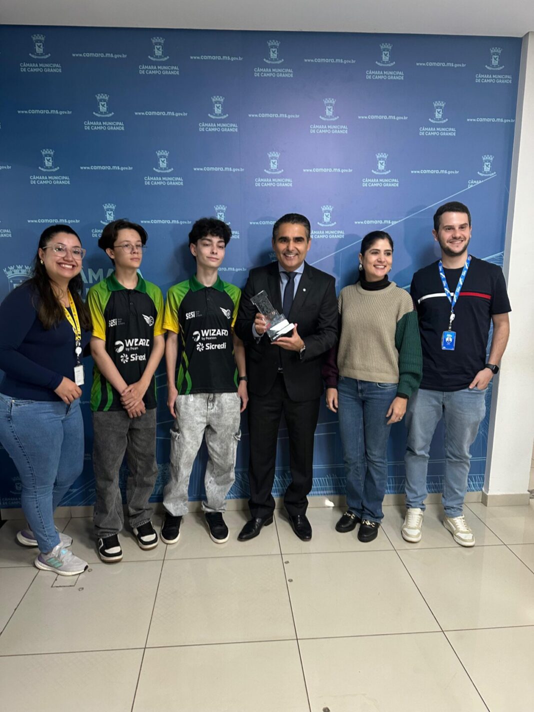Herculano Borges homenageia equipe de robótica campeã internacional do SESI de Dourados - Câmara Municipal de Campo Grande