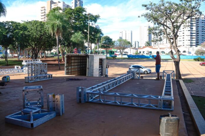 Prefeitura entra na reta final dos preparativos para o Arraial de Santo Antônio, que começa nesta quinta-feira na Praça do Rádio