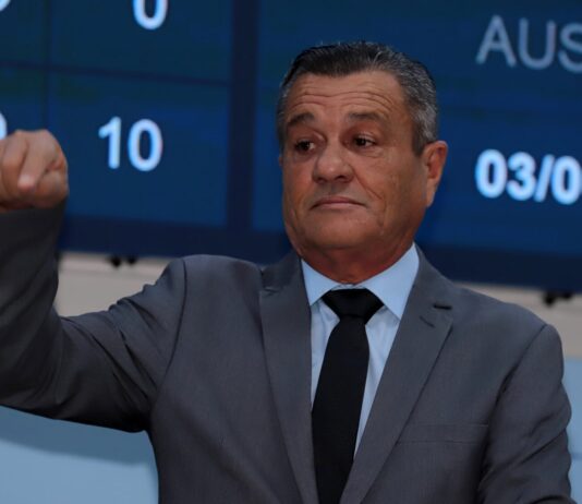 Vereador Delei Pinheiro destaca importância do Teste do Pezinho em pronunciamento no Dia Nacional do Exame – Câmara Municipal de Campo Grande Vereador Delei Pinheiro destaca importância do Teste do Pezinho em pronunciamento no Dia Nacional do Exame - Câmara Municipal de Campo Grande