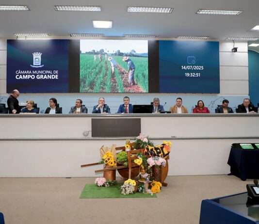Câmara CG homenageia trabalhadores rurais com a Medalha “Agricultura Familiar – Raízes de Campo Grande” – Câmara Municipal de Campo Grande Câmara CG homenageia trabalhadores rurais com a Medalha “Agricultura Familiar – Raízes de Campo Grande” - Câmara Municipal de Campo Grande