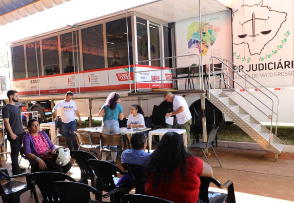 Justiça Social: serviços da Carreta do TJMS beneficiam mais de Imagem notícia Justiça Social: serviços da Carreta do TJMS beneficiam mais de 230 pessoas nas Moreninhas