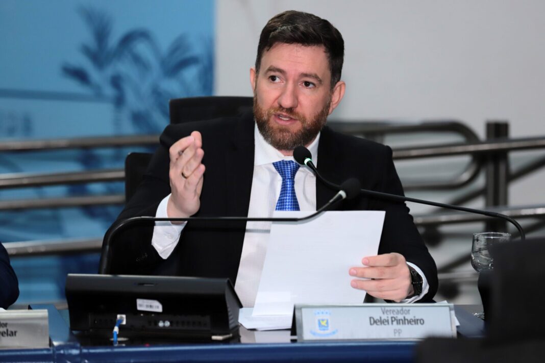 Vereador Maicon Nogueira vota a favor de mãe atípicas e garante insumos e fraldas para pessoas com deficiência - Câmara Municipal de Campo Grande