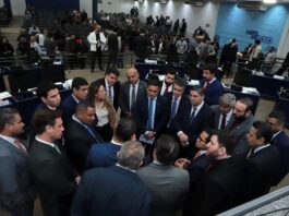 Vereadores votam criação do Banco de Emprego para Juventude e Política de Atendimento ao Cidadão – Câmara Municipal de Campo Grande Vereadores votam criação do Banco de Emprego para Juventude e Política de Atendimento ao Cidadão - Câmara Municipal de Campo Grande