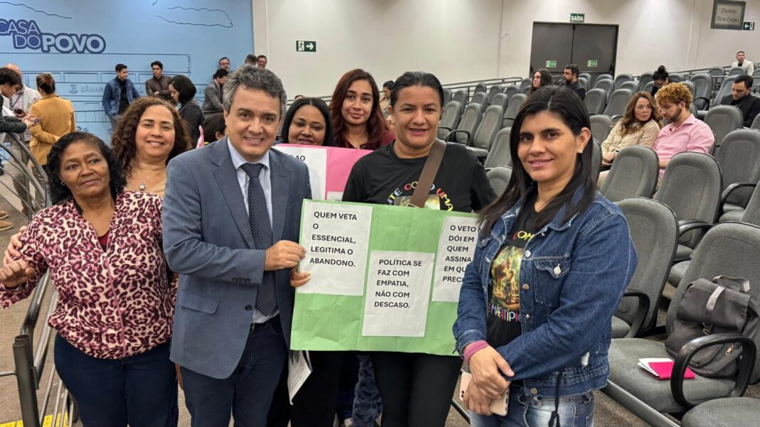 Veto derrubado: Landmark vota para garantir medicamentos a mães atípicas Veto derrubado: Landmark vota para garantir medicamentos a mães atípicas de Campo Grande - Câmara Municipal de Campo Grande