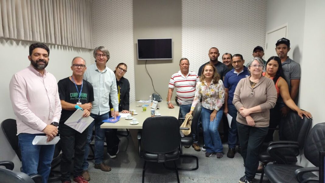 Reunião convocada por Ronilço Guerreiro define novo local da feira do Santa Luzia; pesquisa da prefeitura vai ouvir os moradores sobre mudanças - Câmara Municipal de Campo Grande