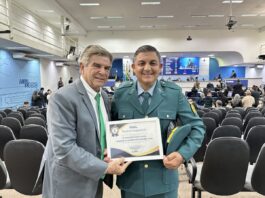 Vereador Veterinário Francisco homenageia policial militar por ato heroico em Campo Grande – Câmara Municipal de Campo Grande Vereador Veterinário Francisco homenageia policial militar por ato heroico em Campo Grande - Câmara Municipal de Campo Grande