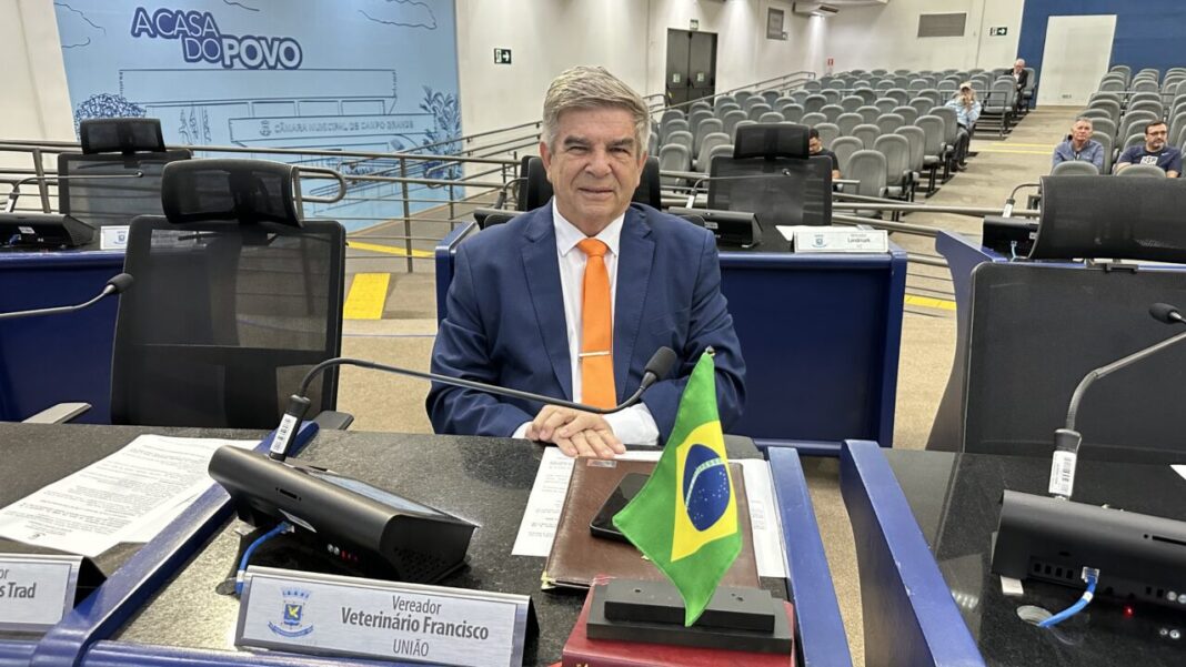 Vereador Veterinário Francisco tem dois projetos aprovados na Câmara Municipal em prol da causa animal - Câmara Municipal de Campo Grande