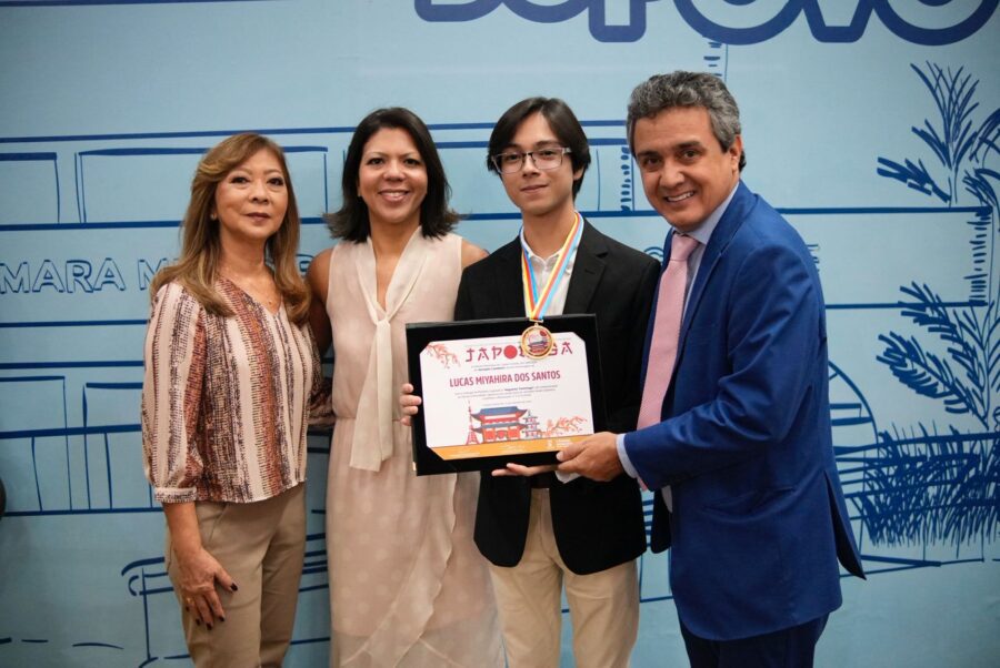 Landmark homenageia advogado Lucas Miyahira com Medalha Legislativa ‘Haguemo Tomonaga’ Landmark homenageia advogado Lucas Miyahira com Medalha Legislativa ‘Haguemo Tomonaga’ - Câmara Municipal de Campo Grande