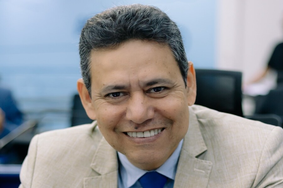 Vereador Clodoilson Pires apresenta indicações por melhorias viárias e iluminação Vereador Clodoilson Pires apresenta indicações por melhorias viárias e iluminação em bairros de Campo Grande - Câmara Municipal de Campo Grande