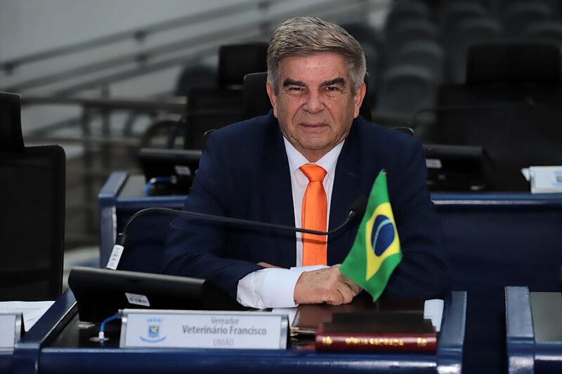 Vereador Veterinário Francisco promove sessão solene em homenagem ao Dia Vereador Veterinário Francisco promove sessão solene em homenagem ao Dia do Médico Veterinário na Câmara Municipal - Câmara Municipal de Campo Grande