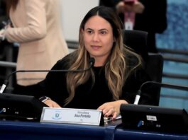 Com foco na comunidade, Ana Portela apresenta indicações em bairros, participa do Banco Vermelho e reconhece trabalho social – Câmara Municipal de Campo Grande Com foco na comunidade, Ana Portela apresenta indicações em bairros, participa do Banco Vermelho e reconhece trabalho social - Câmara Municipal de Campo Grande