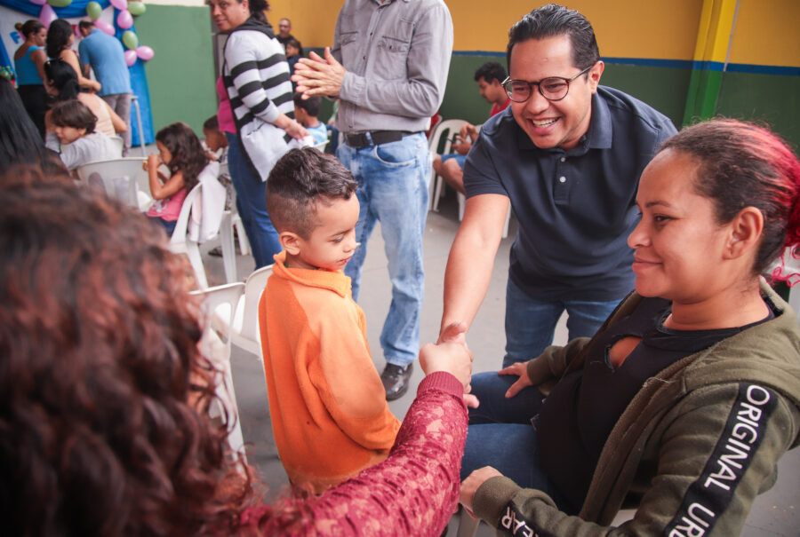 Em festa do Dia das Crianças, Papy fala sobre nova Em festa do Dia das Crianças, Papy fala sobre nova Praça e obras de asfalto no Jd. Itamaracá - Câmara Municipal de Campo Grande