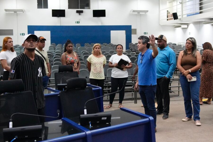 “Queremos o direito de morar sem medo”: famílias se reúnem “Queremos o direito de morar sem medo”: famílias se reúnem com Landmark para organizar audiência sobre regularização de favelas - Câmara Municipal de Campo Grande