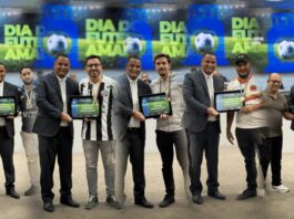 Vereador Wilson Lands participa como secretário da Sessão Solene e entrega a Medalha Legislativa “Lázaro Ivanildo Grisoste Barbosa” em homenagem ao dia do futebol amador – Câmara Municipal de Campo Grande Vereador Wilson Lands participa como secretário da Sessão Solene e entrega a Medalha Legislativa “Lázaro Ivanildo Grisoste Barbosa” em homenagem ao dia do futebol amador - Câmara Municipal de Campo Grande