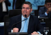 Dr. Victor Rocha comemora sanção do Projeto “Voluntários da Saúde” em Campo Grande – Câmara Municipal de Campo Grande Dr. Victor Rocha comemora sanção do Projeto “Voluntários da Saúde” em Campo Grande - Câmara Municipal de Campo Grande