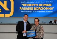 Dr. Victor Rocha homenageia corretores de imóveis com a Medalha Roberto Roman Rasakis Borgonha – Câmara Municipal de Campo Grande Dr. Victor Rocha homenageia corretores de imóveis com a Medalha Roberto Roman Rasakis Borgonha - Câmara Municipal de Campo Grande