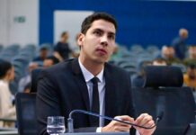 Projetos de Jean visam suspender cortes nos plantões de profissionais de saúde – Câmara Municipal de Campo Grande Projetos de Jean visam suspender cortes nos plantões de profissionais de saúde - Câmara Municipal de Campo Grande