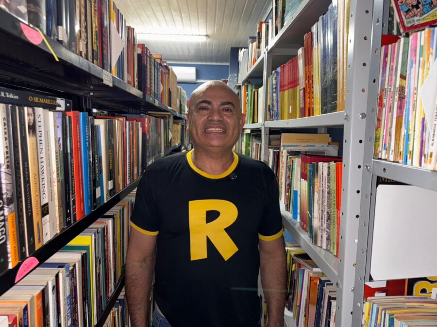 Ronilço Guerreiro incentiva campo-grandenses a doar livros e espalhar leitura Ronilço Guerreiro incentiva campo-grandenses a doar livros e espalhar leitura neste fim de ano - Câmara Municipal de Campo Grande