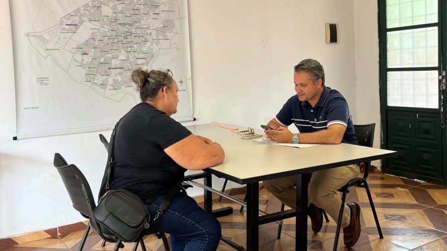 Vereador Leinha atende moradores no gabinete do bairro Los Angeles Vereador Leinha atende moradores no gabinete do bairro Los Angeles todas as quartas-feiras - Câmara Municipal de Campo Grande