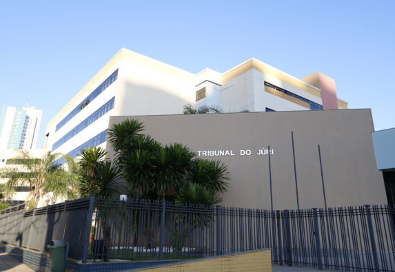 Acusado por homicídio de avô e neto nas Moreninhas vai Imagem notícia Acusado por homicídio de avô e neto nas Moreninhas vai a júri popular