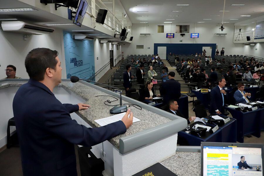 Dr. Lívio convida na Tribuna especialista em incêndios para falar Dr. Lívio convida na Tribuna especialista em incêndios para falar sobre prevenção de acidentes - Câmara Municipal de Campo Grande