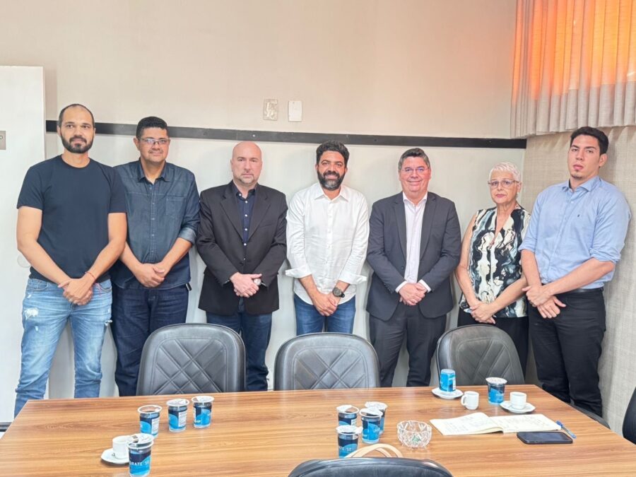 Intervenção do vereador Dr. Victor Rocha garante publicação de novos Intervenção do vereador Dr. Victor Rocha garante publicação de novos decretos e nova rodada de negociação com sindicatos da saúde - Câmara Municipal de Campo Grande