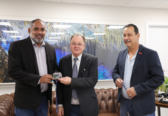 Novas carteiras funcionais garantem mais segurança e reconhecimento aos oficiais Novas carteiras funcionais garantem mais segurança e reconhecimento aos oficiais de justiça de MS