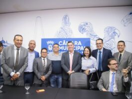 Vereador Carlão atua na linha de frente para garantir fim da greve e pagamento de motoristas em Campo Grande – Câmara Municipal de Campo Grande Vereador Carlão atua na linha de frente para garantir fim da greve e pagamento de motoristas em Campo Grande - Câmara Municipal de Campo Grande