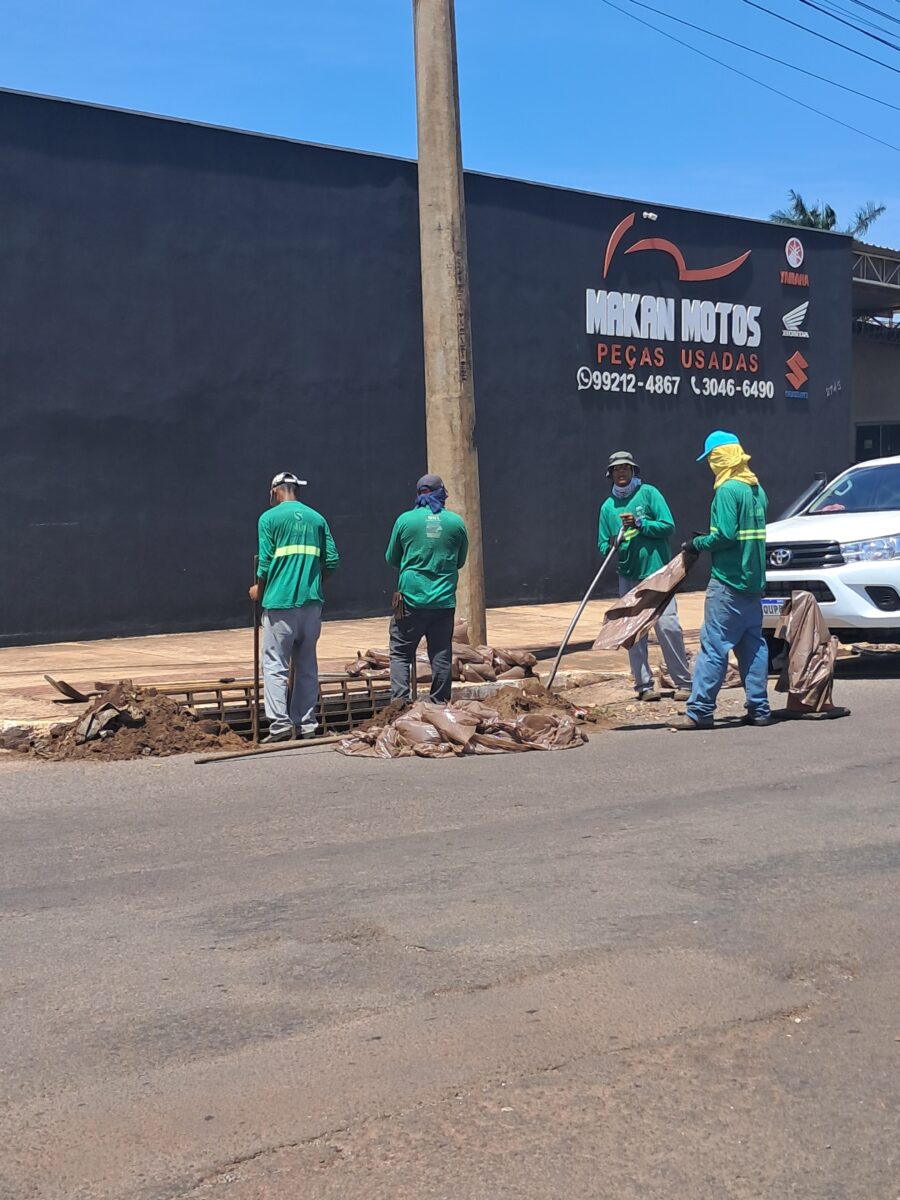 Vereador Delei Pinheiro exalta trabalho das equipes responsáveis pela limpeza Vereador Delei Pinheiro exalta trabalho das equipes responsáveis pela limpeza de bueiros em Campo Grande - Câmara Municipal de Campo Grande