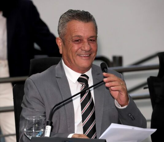 Vereador Delei Pinheiro inicia a semana reforçando ações e cobranças por melhorias nos serviços públicos – Câmara Municipal de Campo Grande Vereador Delei Pinheiro inicia a semana reforçando ações e cobranças por melhorias nos serviços públicos - Câmara Municipal de Campo Grande