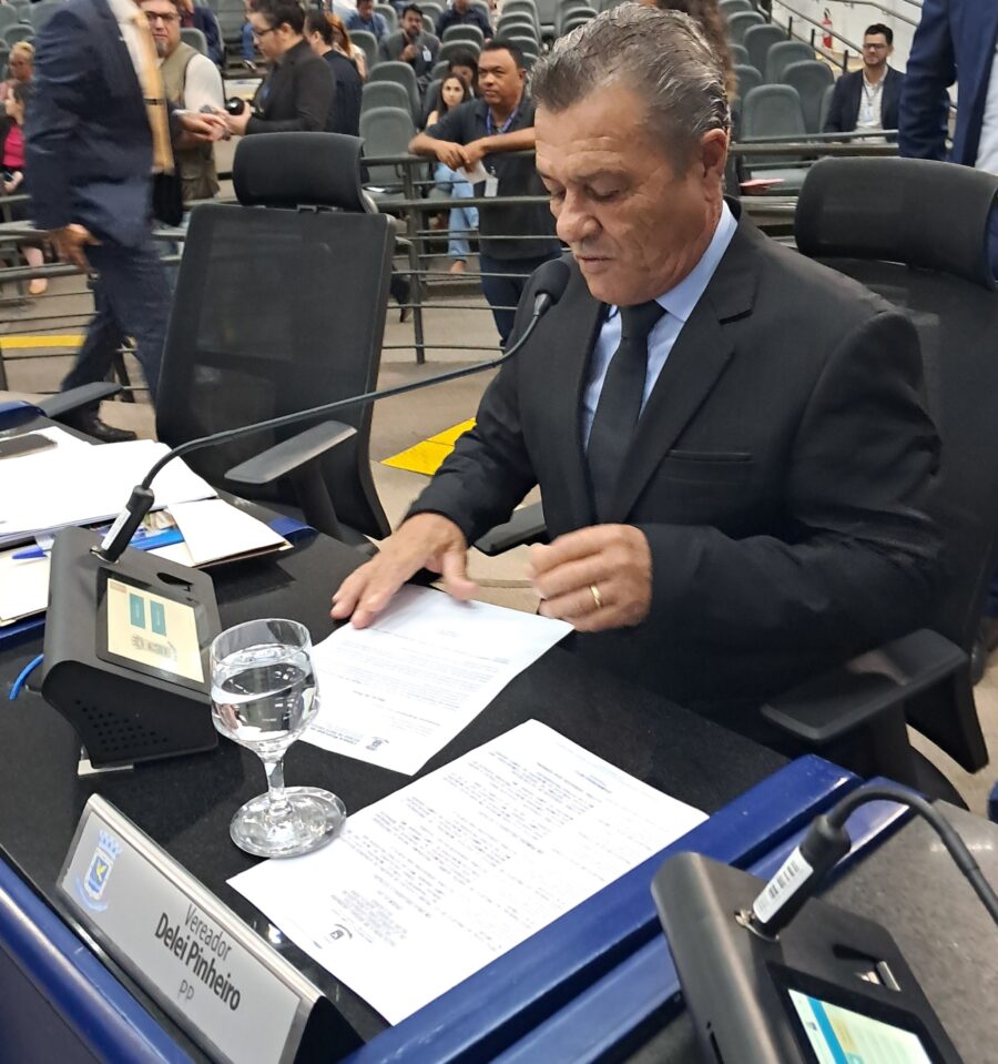 Vereador solicita agilidade nos serviços de tapa-buracos nas vias mais Vereador solicita agilidade nos serviços de tapa-buracos nas vias mais movimentadas da cidade - Câmara Municipal de Campo Grande