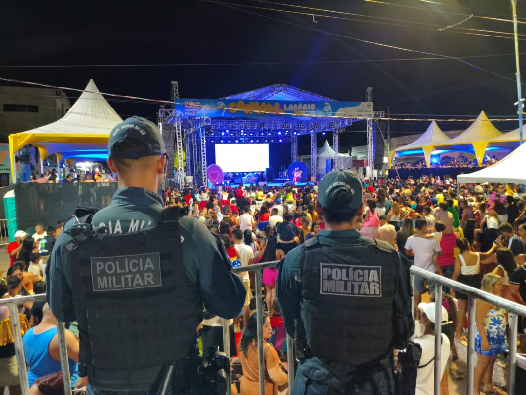 Atuação rápida da Polícia Militar evita escalada de tumulto durante o Carnaval de Ladário.