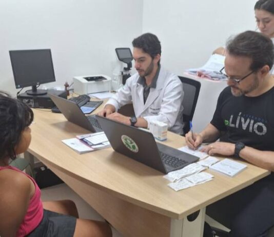 Dr. Lívio anuncia a entrega de óculos para alunos da Reme amanhã no Hospital São Julião – Câmara Municipal de Campo Grande Dr. Lívio anuncia a entrega de óculos para alunos da Reme amanhã no Hospital São Julião - Câmara Municipal de Campo Grande