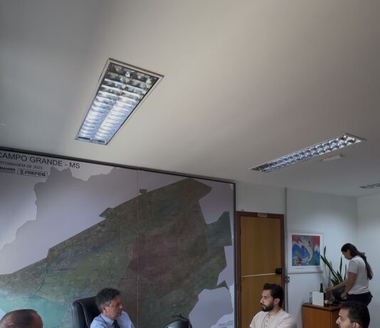 Fábio Rocha cumpre agenda na SEMEDES e debate ações estratégicas voltadas ao desenvolvimento econômico – Câmara Municipal de Campo Grande Fábio Rocha cumpre agenda na SEMEDES e debate ações estratégicas voltadas ao desenvolvimento econômico - Câmara Municipal de Campo Grande