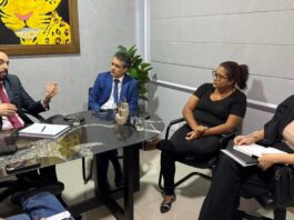 Landmark participa de reunião com assistentes de educação infantil e reforça apoio à negociação com a Prefeitura – Câmara Municipal de Campo Grande Landmark participa de reunião com assistentes de educação infantil e reforça apoio à negociação com a Prefeitura - Câmara Municipal de Campo Grande