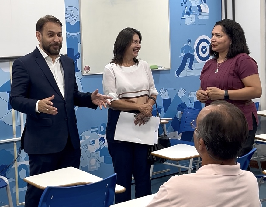 Luiza Ribeiro visita Sala do Migrante e destaca política pública Luiza Ribeiro visita Sala do Migrante e destaca política pública de inclusão e dignidade para estrangeiros em MS - Câmara Municipal de Campo Grande