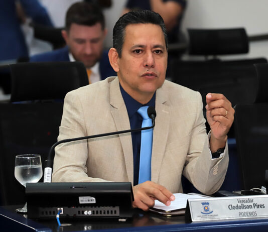 Vereador Clodoilson Pires cobra solução após paralisação de atendimentos no Conselho Tutelar da Região Sul – Câmara Municipal de Campo Grande Vereador Clodoilson Pires cobra solução após paralisação de atendimentos no Conselho Tutelar da Região Sul - Câmara Municipal de Campo Grande