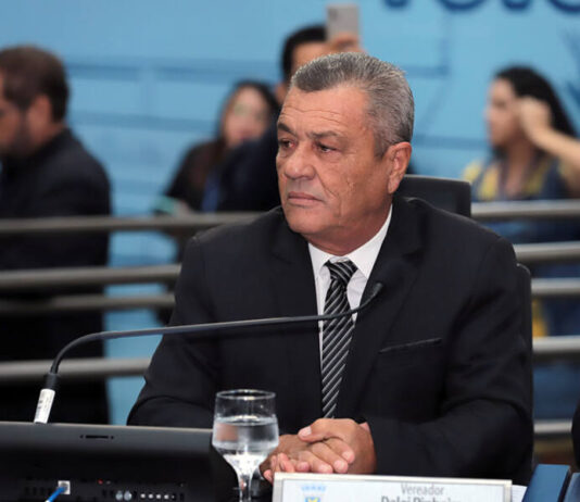 Vereador Delei solicita troca de lâmpada e operação tapa-buracos na Rua Parecis – Câmara Municipal de Campo Grande Vereador Delei solicita troca de lâmpada e operação tapa-buracos na Rua Parecis - Câmara Municipal de Campo Grande