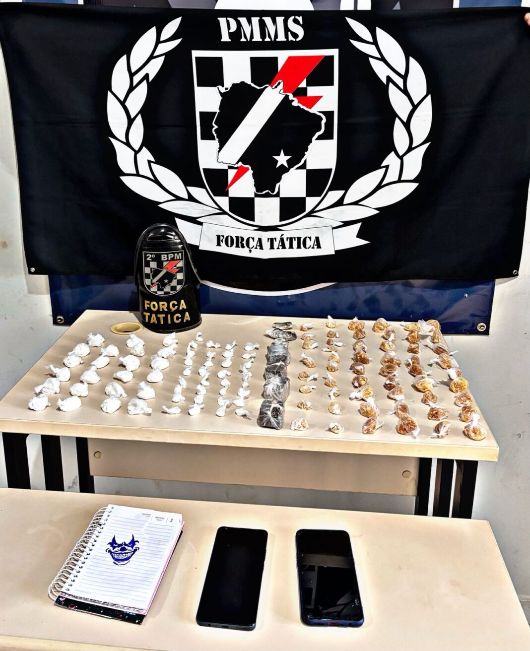 Polícia Militar em Três Lagoas realiza apreensão de autores de Polícia Militar em Três Lagoas realiza apreensão de autores de tráfico de drogas