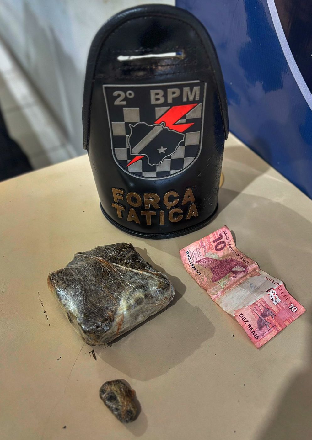 Polícia Militar em Três Lagoas realiza prisão de autor de Polícia Militar em Três Lagoas realiza prisão de autor de tráfico de drogas