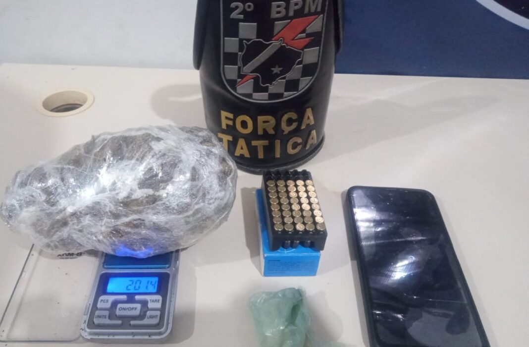 Polícia Militar em Três Lagoas realiza prisão de autor de Polícia Militar em Três Lagoas realiza prisão de autor de tráfico de drogas e posse irregular de munição