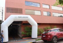 Ônibus de Inclusão Digital leva capacitação para idosos no evento “Registre-se!” no Ginásio da Unigran Capital – FUNTRAB Ônibus de Inclusão Digital leva capacitação para idosos no evento “Registre-se!” no Ginásio da Unigran Capital – FUNTRAB