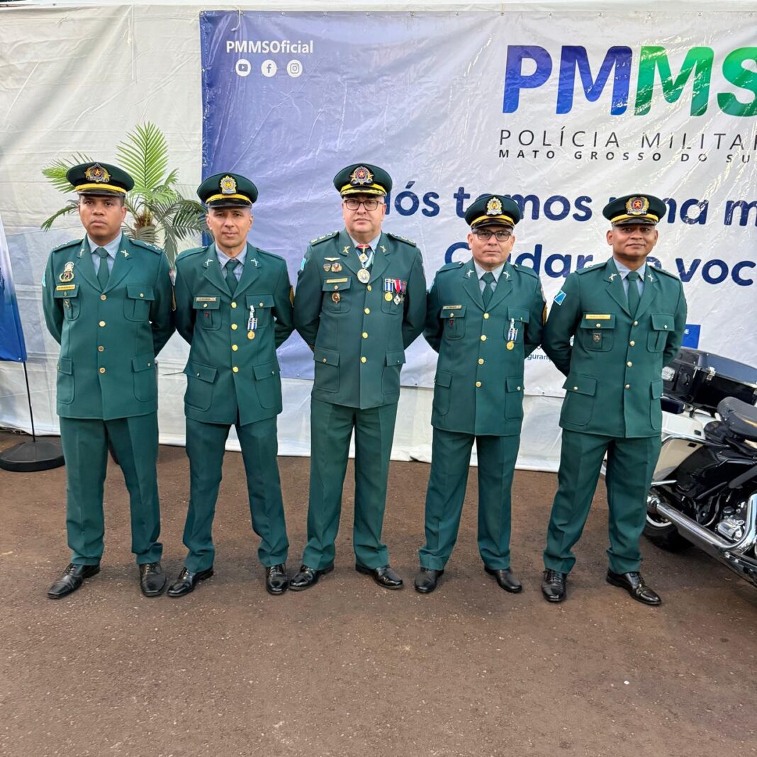 Policiais Militares de Coxim são agraciados com a Medalha Tiradentes