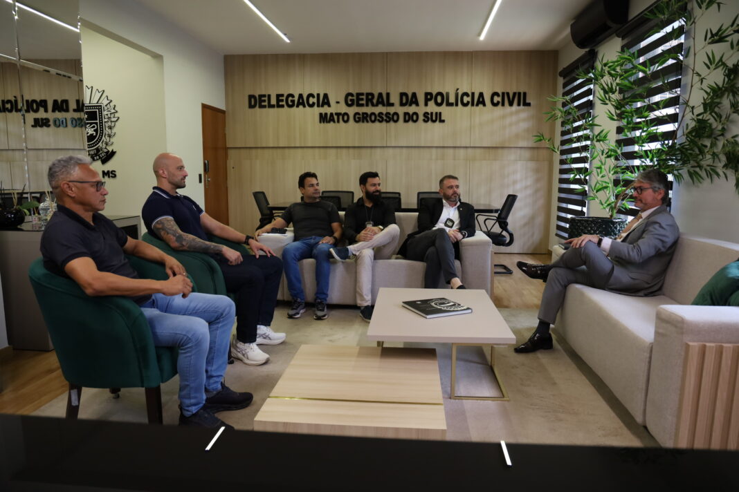 Delegado-Geral recebe representantes da Força Nacional para alinhar ações conjuntas contra o crime na região do Cone Sul do Estado