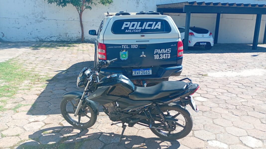 Polícia Apreende Motocicleta Após Denúncia de Perturbação do Sossego e Manobras Perigosas em Corumbá