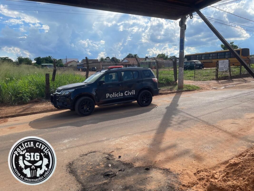 Polícia Civil apreende mais de 2,8 kg de drogas e Polícia Civil apreende mais de 2,8 kg de drogas e prende dois por tráfico em Aparecida do Taboado